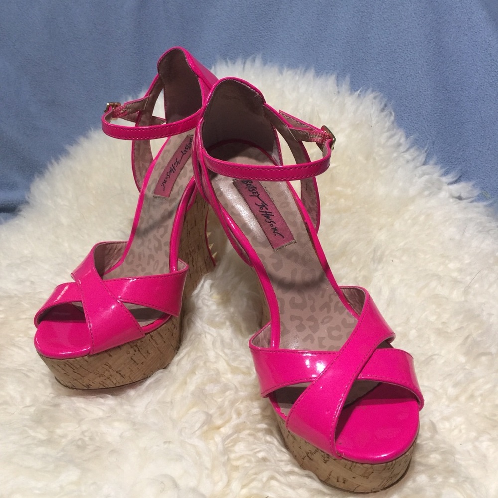 HOT PINK Betsy Johnson spiked wedge
